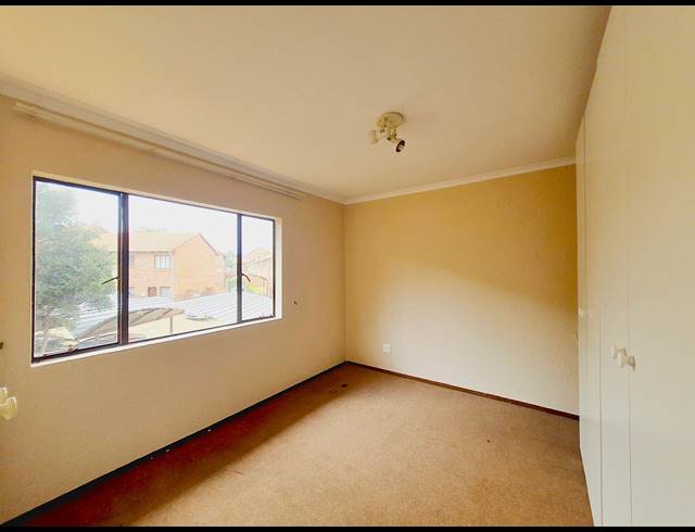 2 BEDROOM APARTMENT RENTED IN HALFWAY GARDENS